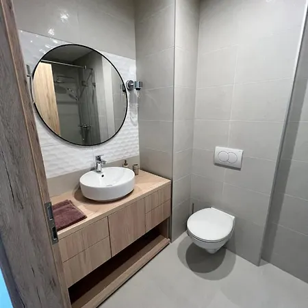 Apartment Platan Garden Koezvetlen Vizparti Apartman Balatonboglar