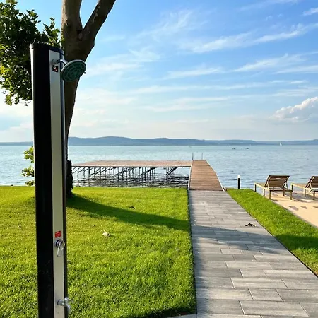 Platan Garden Koezvetlen Vizparti Apartman Apartment Balatonboglar