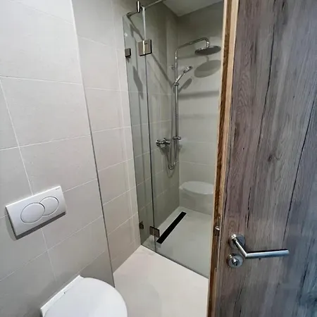 Platan Garden Koezvetlen Vizparti Apartman Apartment *
